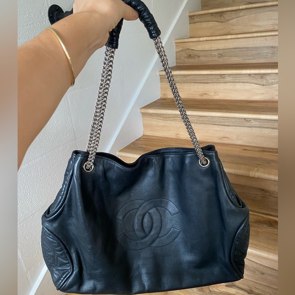 Black Leather Designer Bag - Picture 2 of 8